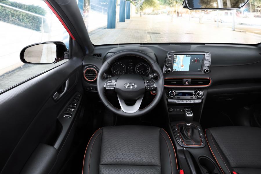 Торпедо Hyundai Kona (OS) 2017 года  (WW) (фото 9 из 50)